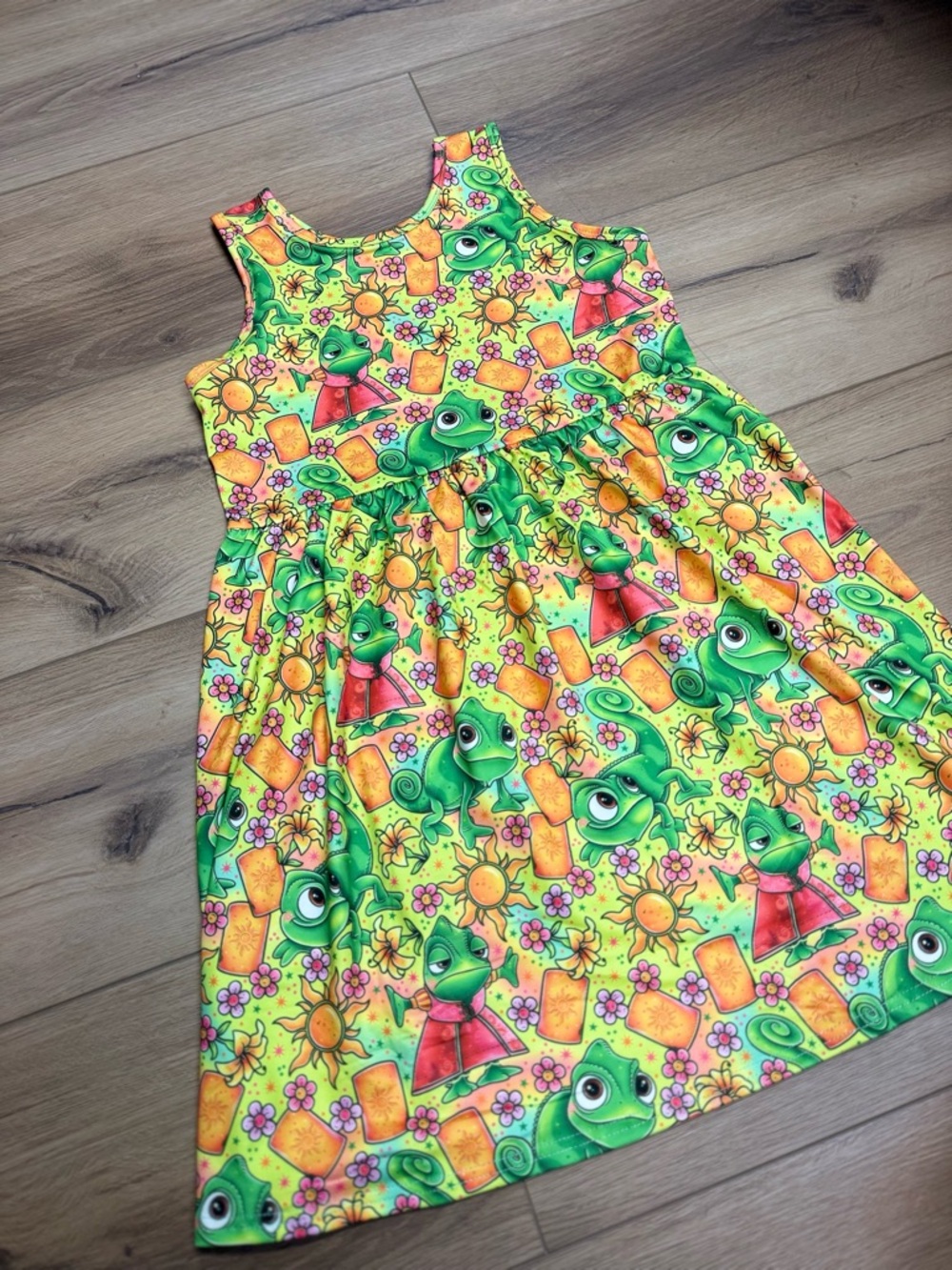 Tangled Pascal Dress - Picture 4 of 5